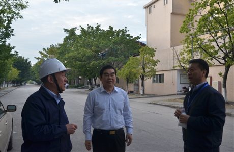C:郑嘉鸿总经办通讯稿81211市长到访给小郑_2WC1716.jpg